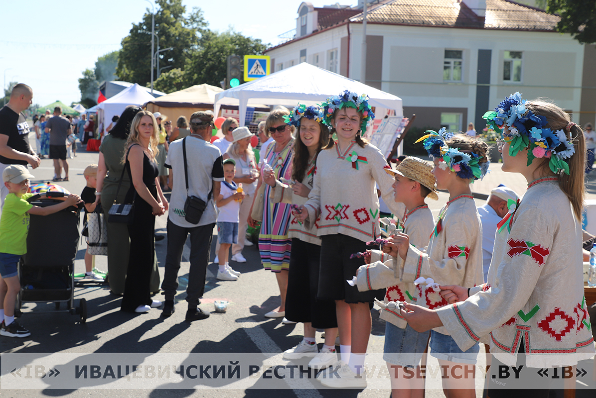 ФОТОФАКТ. Праздник продолжается.