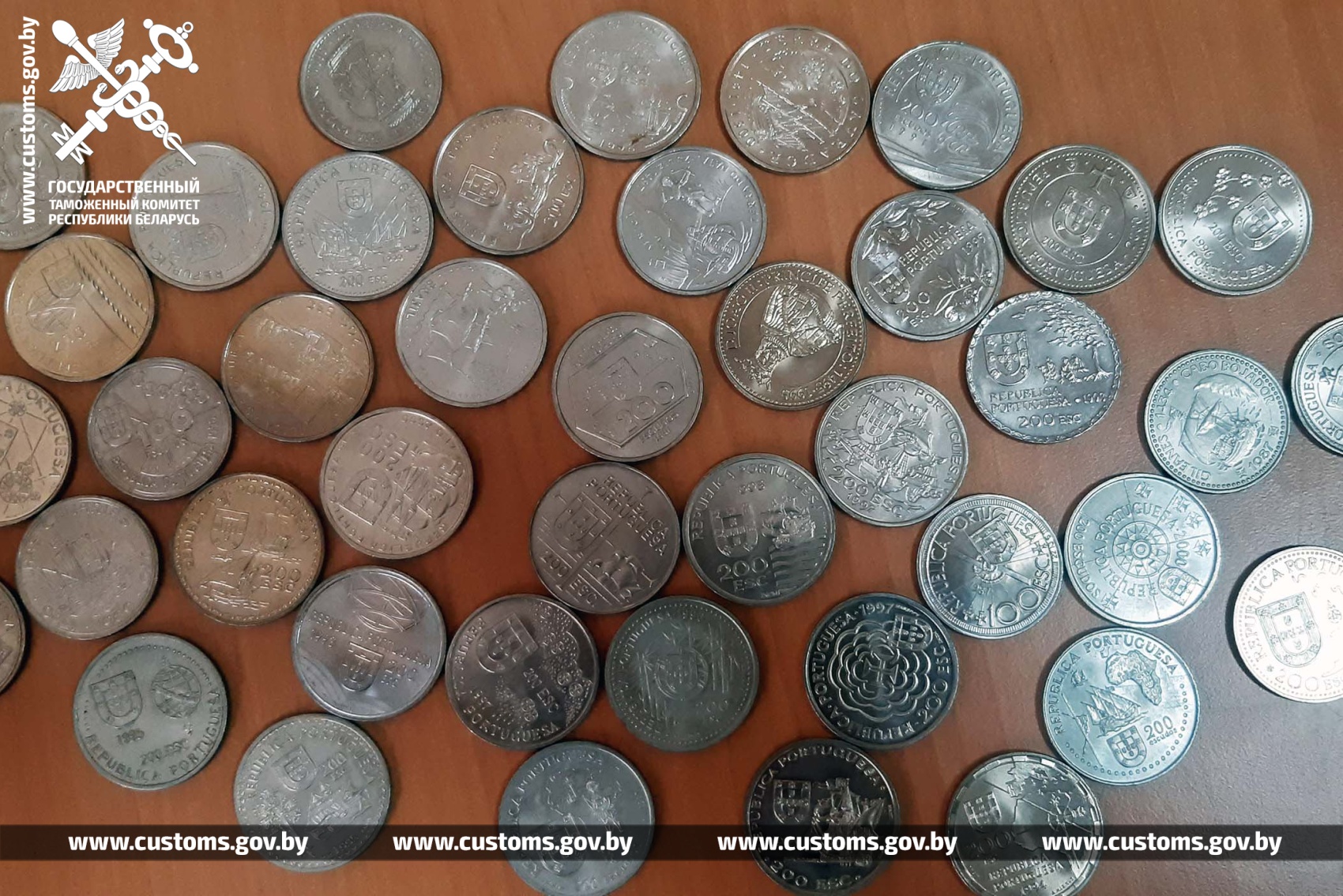 Белорус пытался провезти через границу в тайнике 65,5 тыс. монет