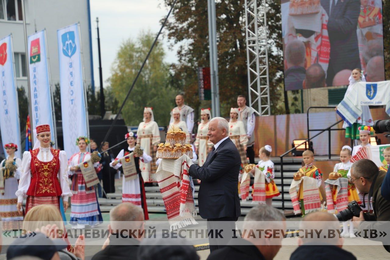 Наши земляки получили награды на областных «Дожинках-2025»