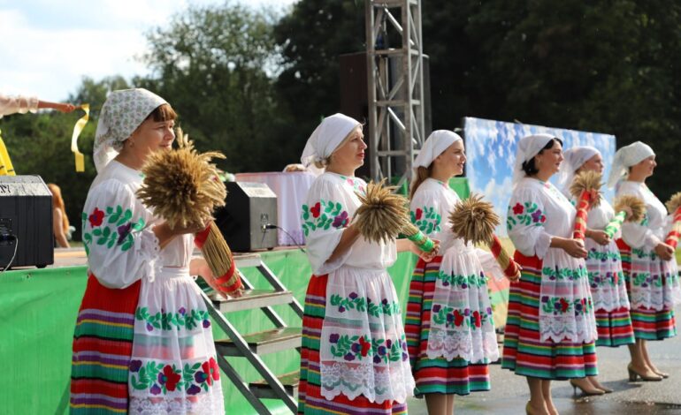 Уважаемые труженики сельского хозяйства и перерабатывающей промышленности!